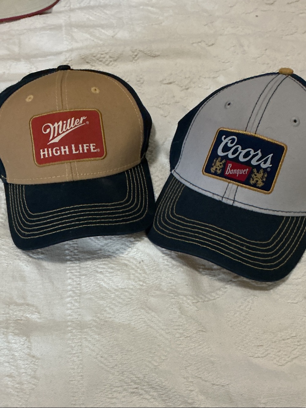Lot of 2 beer caps